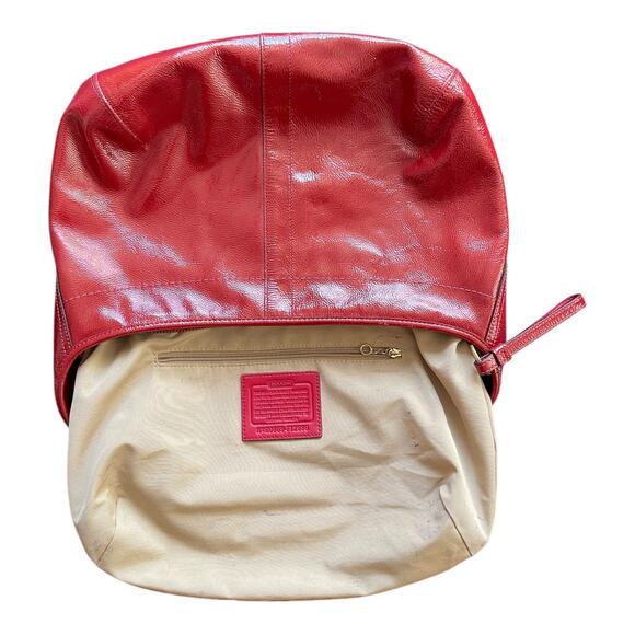 COACH Ergo F12886 Cherry Red Patent Leather Hobo Shoulder Handbag Y2K - Picture 5 of 10